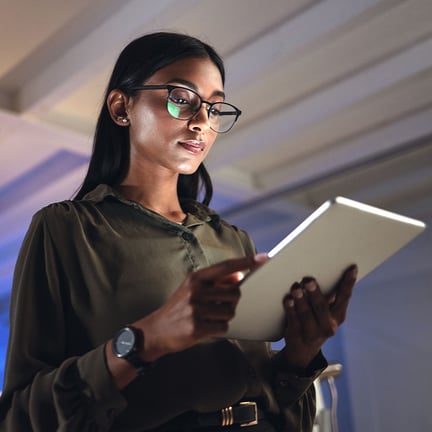 IT consultant working in a modern office